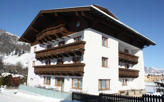 Pension Monika - Kaprun