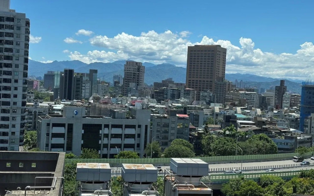 Howard Civil Service International House