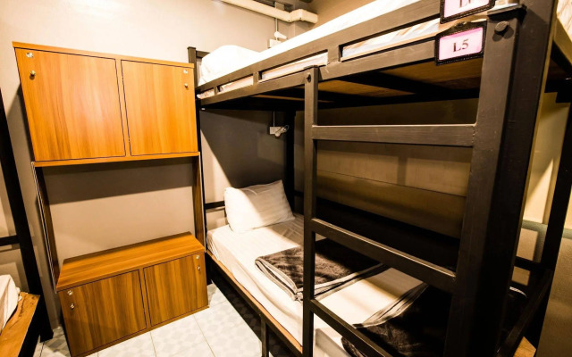 Hits Hostel