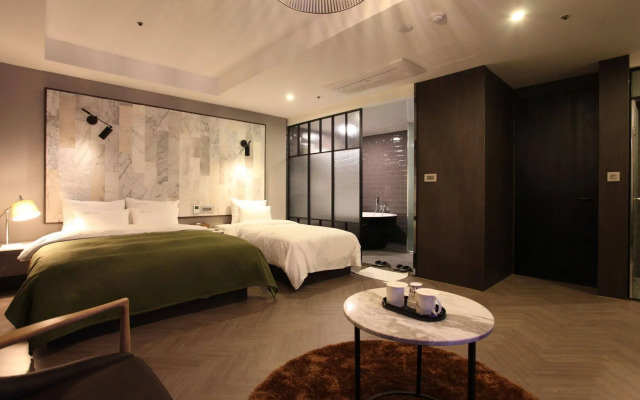 Mind Hotel