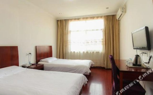 Yuzhou Business Hotel