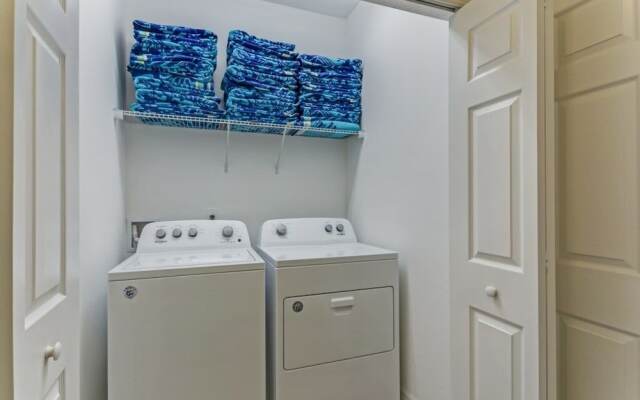 6028bod 14 Bedroom Home