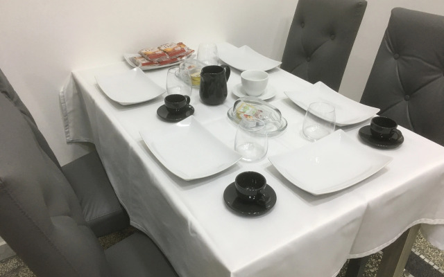 MB95 Mezzocannone Luxurious B&B