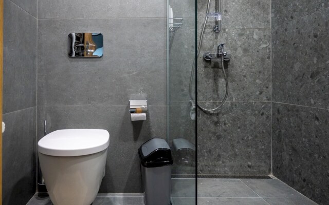 Spacious 1bdr Apartment in City Centre With Balcony