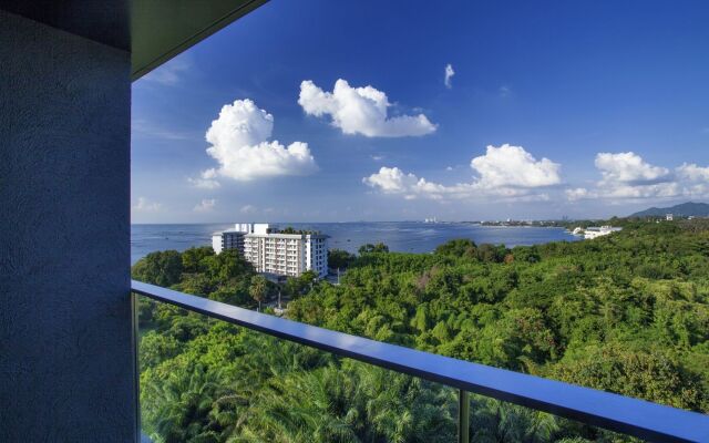 Balcony Seaside Sriracha Hotel & Serviced Apartments (SHA Extra Plus)