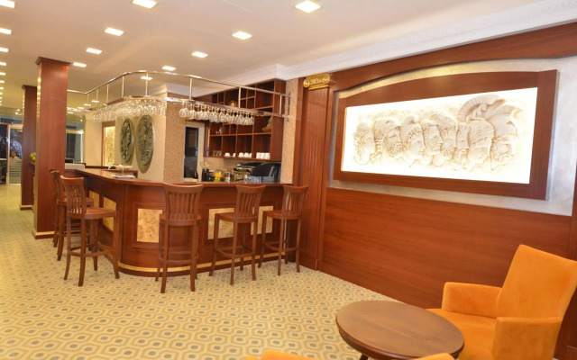 Ataker Hotel