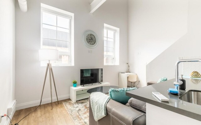 2 Storey Loft Gym Free Parking