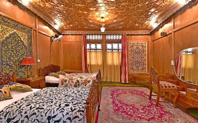 Inshallah Houseboats