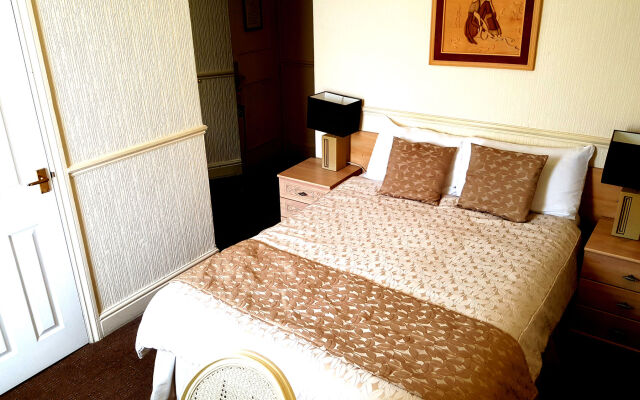 Clifton Park Hotel - Exclusive to Adults