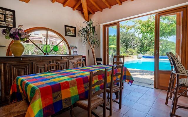 Casa Dina