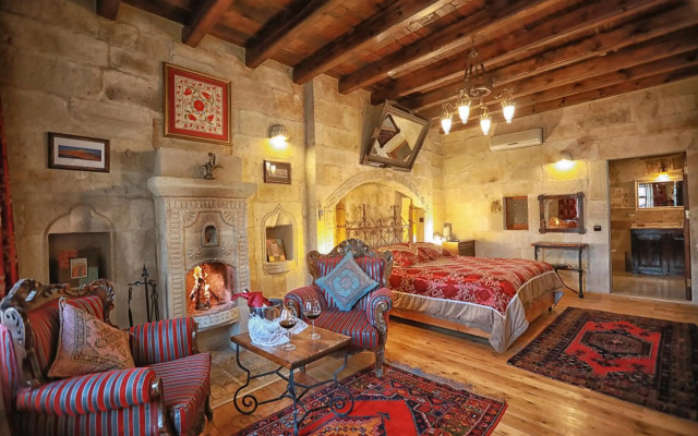 Traveller's Cave Hotel