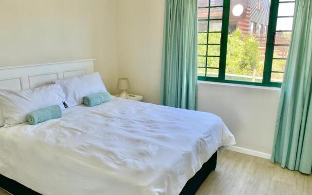 84 Settler Sands Beachfront Accommodation Sea View