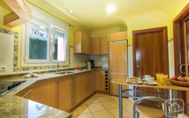 Abahana Villas Baladrar