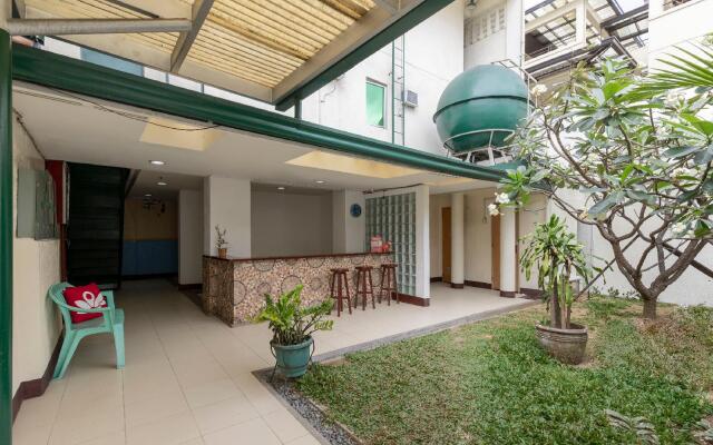 ZEN Rooms Basic 10th Ave Cubao