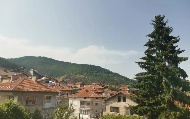 Parlapanovi Guest House