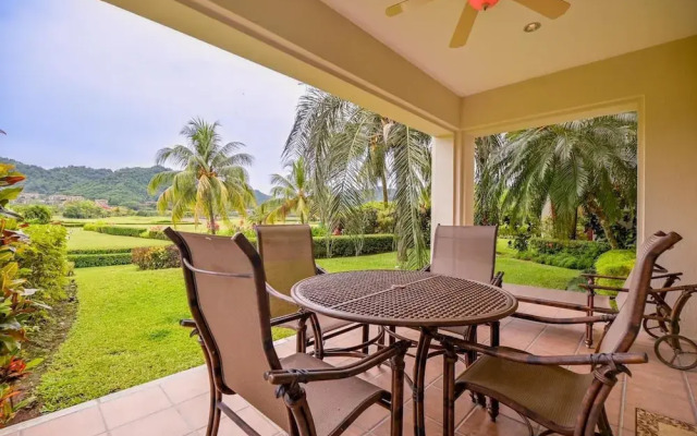 CR Luxury Del Mar 4Q 2 Bdrm