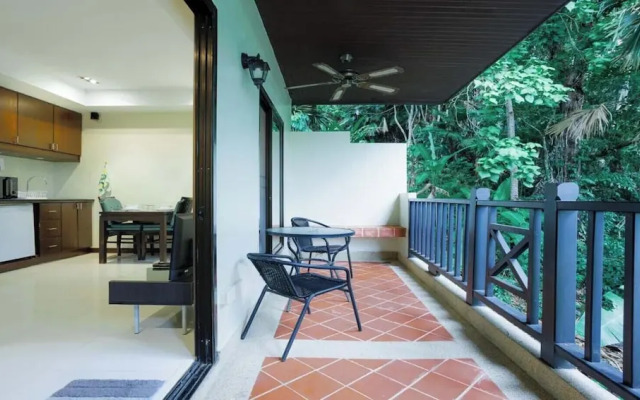 Tropical View Condo in Hillside - SGC1