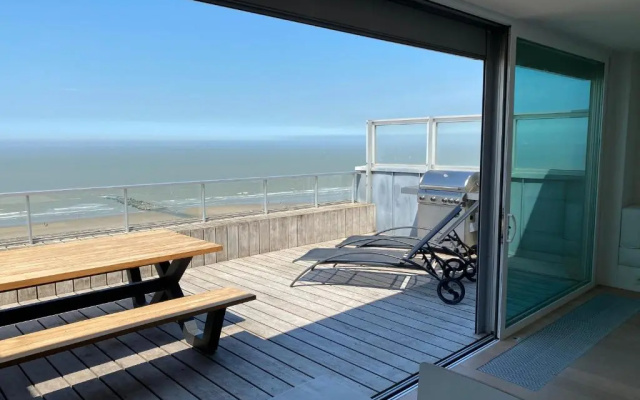 Penthouse Sea-Loft Blankenberge, uniek zeezicht, Luxeloft met 40m2 terras!
