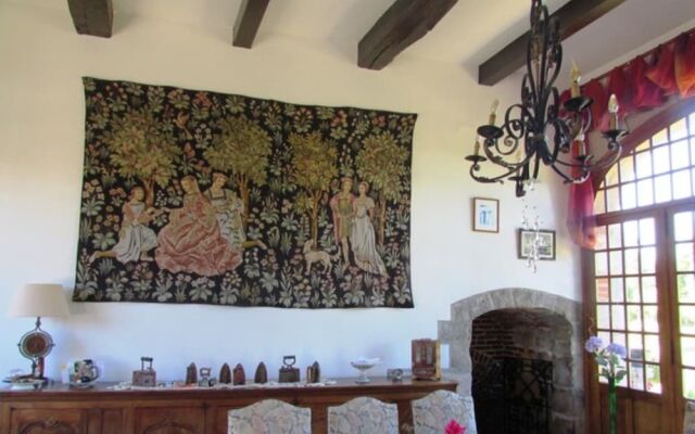 Le Manoir De Neuville