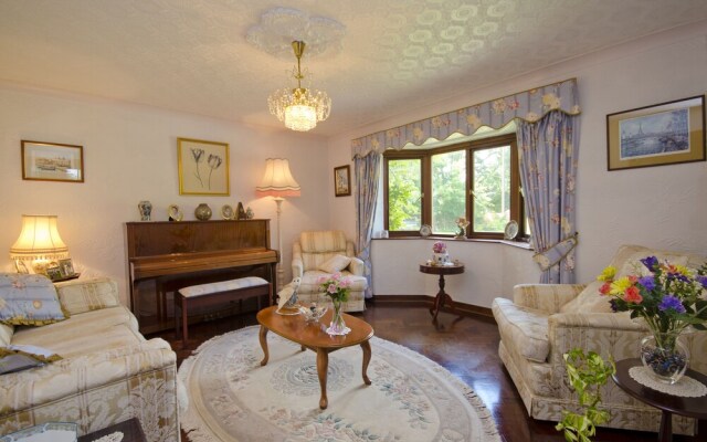 Tall Trees Bed & Breakfast