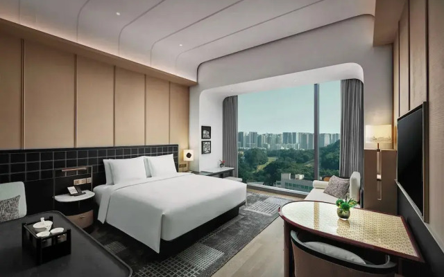 HUALUXE Shenzhen Bao'an by IHG