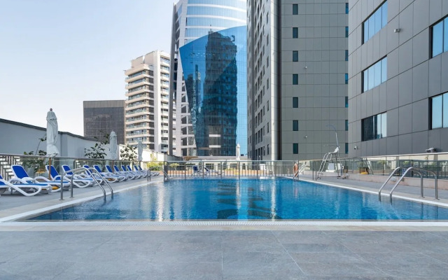 Stylish & Space-savvy 1BR Apt in Business Bay
