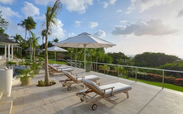 Villa Point of View