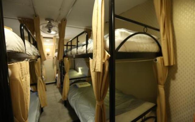 Hanoi Lantern Dorm 2