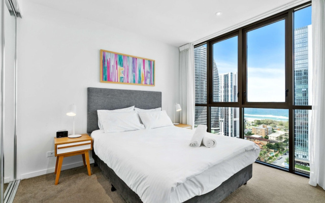 Elegant 2-bed With Stunning Views, Pool, Bbq, Gym – Guest Rooms – Gold Coast
