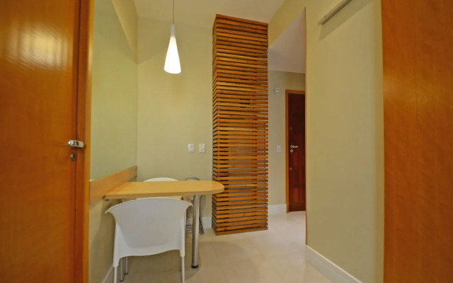 LinkHouse Beautiful High Floor 1-BDR c2-0036