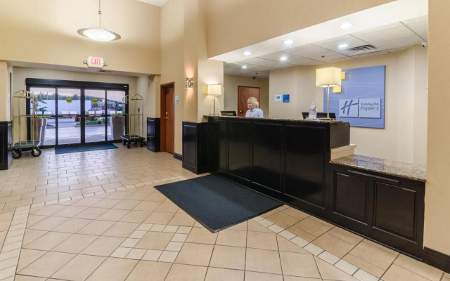 Holiday Inn Express & Suites Vinita by IHG