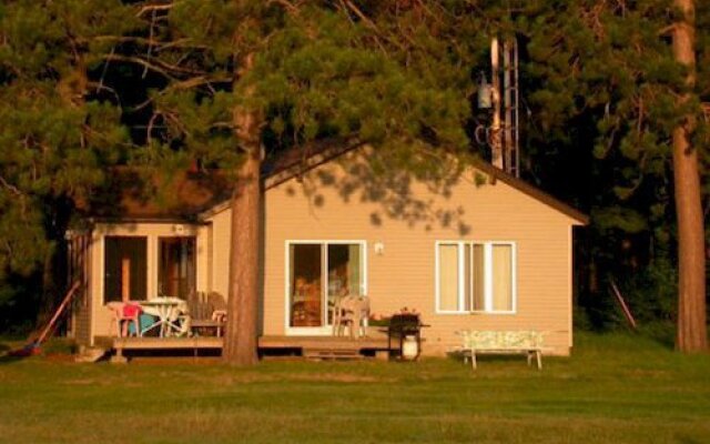 Chippawa Resort - Cottages & Camping