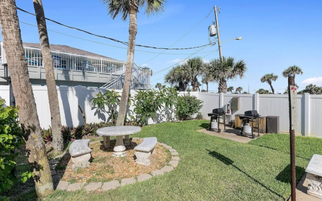 Ponce de Leon Towers 702