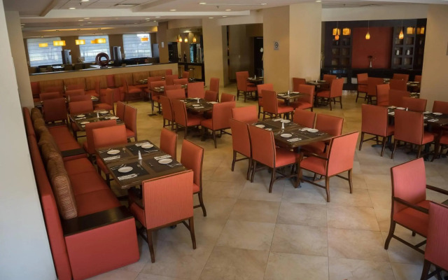 Courtyard by Marriott Puebla Las Animas