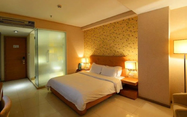 Yoland Hotel
