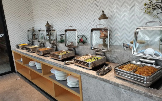 Tuke Hotel (Shanghai Hongqiao Hub Yan'an West Road Branch)