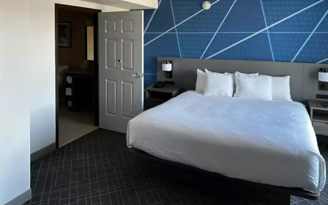 Comfort Inn & Suites Frisco East - McKinney