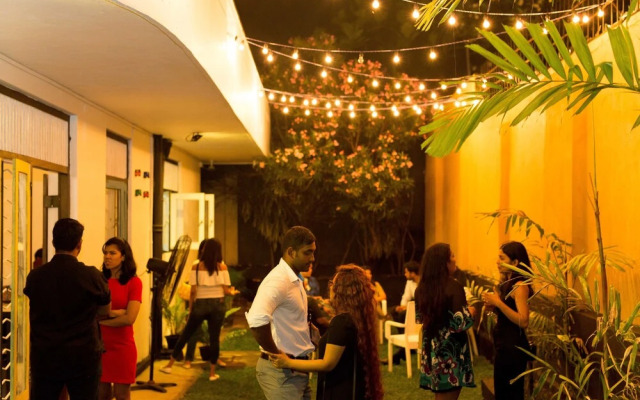 Tuk Tuk Hostels