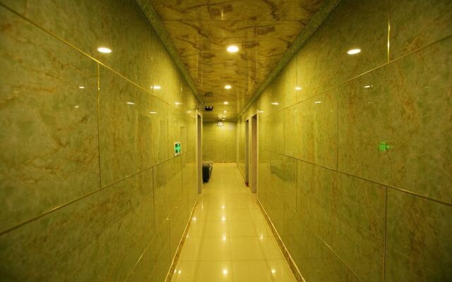 Qufu Yuanlin Hotel