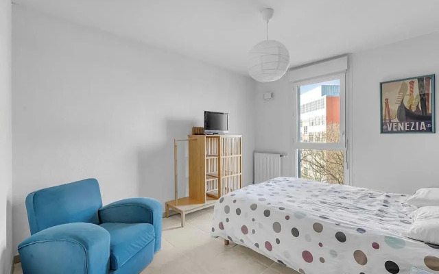 Beautiful And Spacious Apt At 19 Min From Downtown