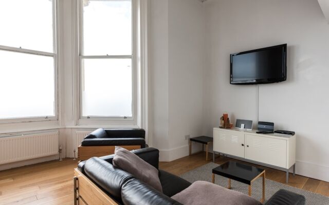 1 Bedroom Seafront Flat in Hove