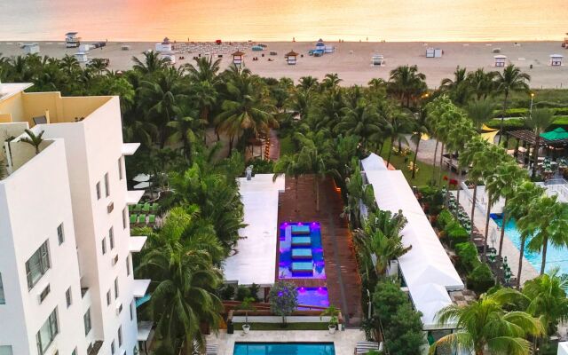 Marseilles Beachfront Hotel