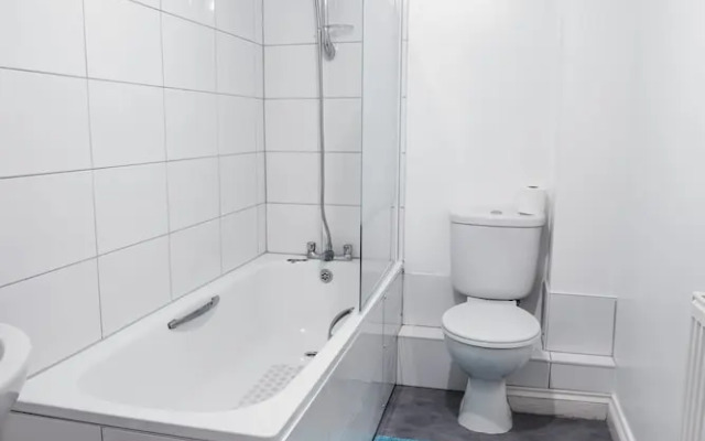Short Stay Bristol - Warden Apartment