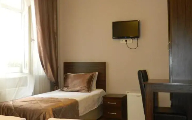 Adelya Hotel Old City