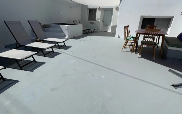 Thallos Cave House and Apartments