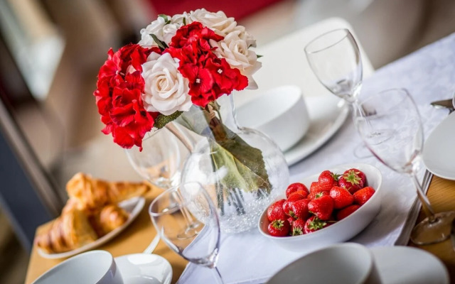 Luxury Two Bed Apartment With Roof Terrace