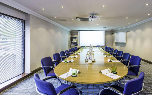 Holiday Inn Glasgow Airport by IHG