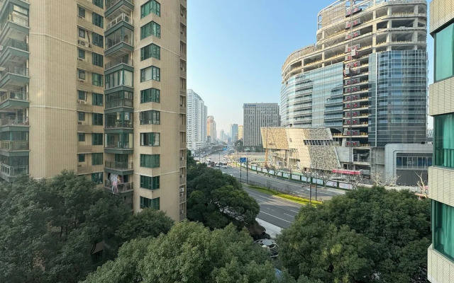 Tyms 2BR Apt Near ITC Xujiahui Line1 11