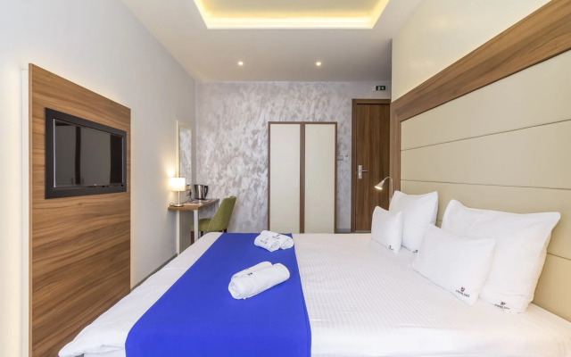 Privilege Suites by Central Park