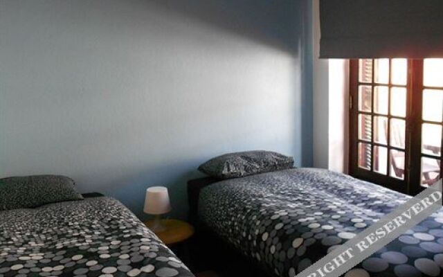 Surfing Inn Peniche - Hostel